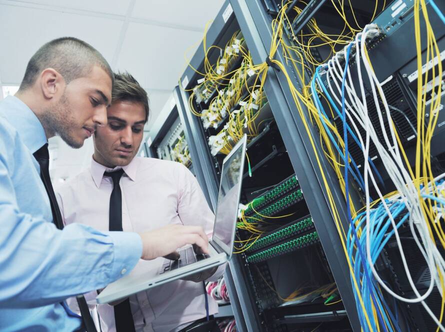 COSA FARE DOPO IL DIPLOMA: TUTTI GLI SBOCCHI IL TECNICO ELETTRONICO ED ELETTROTECNICA