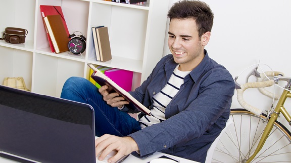 i master online sono interessanti per migliorare le competenze professionali senza rinunciare alla flessibilità e alla comodità dell'apprendimento a distanza.